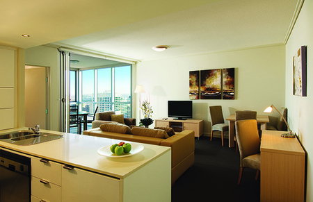 Oaks Festival Towers - Tourism Brisbane 0