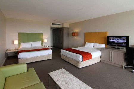 Quality Sands Hotel - Tourism Brisbane 4