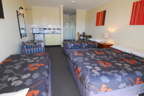 The Sands Hotel Motel - Tourism Brisbane 4