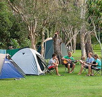 Byron Bay Tourist Village - Tourism Brisbane