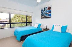 A Bay Breeze - Brisbane 4u 3