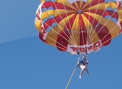 Parasailing at Mill Point - Tourism Brisbane