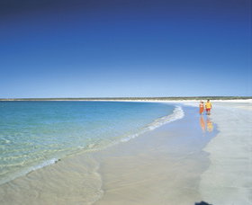 Gnaraloo - Tourism Brisbane 0