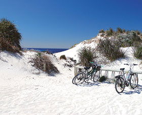 Little Parakeet Bay - Tourism Brisbane 0