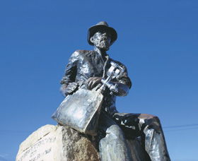 Paddy Hannans Statue - Tourism Brisbane 0