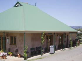 Lloyd Brothers Wine & Olive Company - McLaren Vale - Tourism Brisbane 0