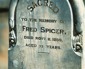 Stuart Town Cemetery - Tourism Brisbane 0