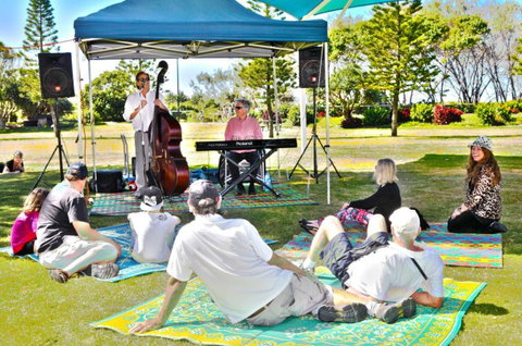 Broadbeach Beachfront Markets - Tourism Brisbane 8