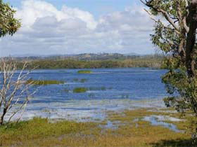 Lake Barfield - Tourism Brisbane 0