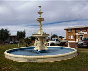 Cunnamulla War Memorial Fountain - Tourism Brisbane 0