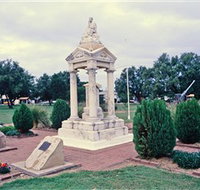 Weeping Mother Memorial - Tourism Brisbane