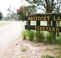 Squitchy Lane Vineyard - Brisbane 4u