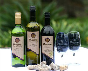 Moorebank Private Vineyard - Brisbane Tourism 1