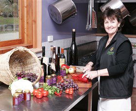 Moorebank Private Vineyard - Brisbane Tourism 4