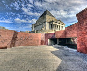 Shrine Of Remembrance - Tourism Brisbane 0