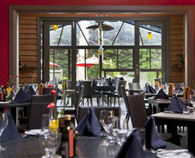 Oakdene Vineyards Restaurant And Cellar Door - Brisbane 4u 2