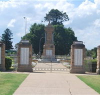 Warwick War Memorial and Gates - Tourism Brisbane