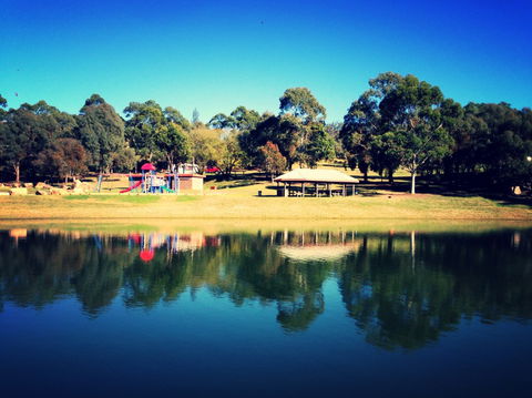 Lake Lyell Recreation Park - Brisbane Tourism 4
