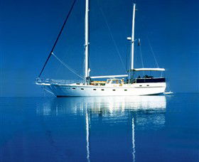A Luxury Yacht On Sydney Harbour - Tourism Brisbane 0