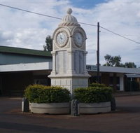 Barcaldine War Memorial Clock - Tourism Brisbane