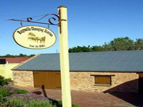 Reynella Horse Changing Station - Tourism Brisbane 0