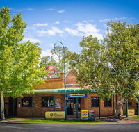Crown Hotel Wentworth - Brisbane 4u