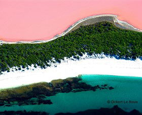 Lake Hillier - Tourism Brisbane 0