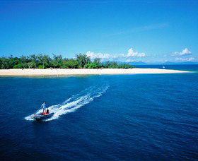 Frankland Group National Park - Brisbane Tourism 0