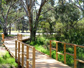 Green Corridor Walking Track - Brisbane Tourism 0