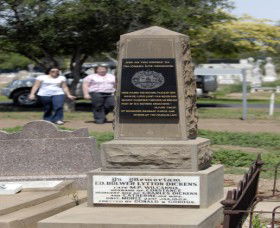 Historical Cemetery Moree - Brisbane 4u 0