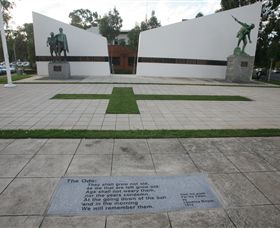 Shepparton Cenotaph - Tourism Brisbane 0