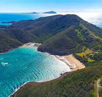 Basil Bay on Keswick Island - Tourism Brisbane
