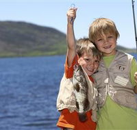 Fishing on Keswick Island - Tourism Brisbane