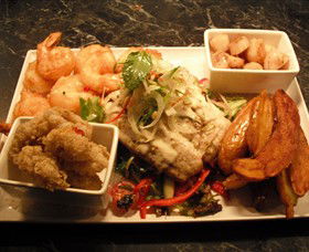 Cottontails Restaurant Winery And Function Centre - Brisbane Tourism 1