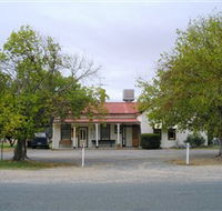 Round Hill Hotel - Brisbane Tourism