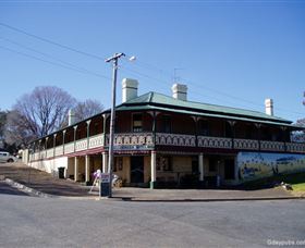 Wallendbeen Hotel - Brisbane Tourism 0