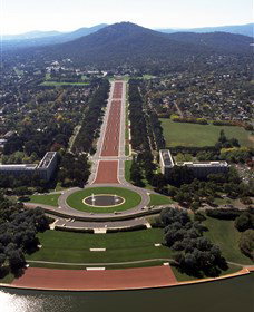 ANZAC Parade - Tourism Brisbane 0