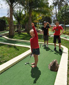 Hunter Valley Aqua Golf And Putt Putt - Tourism Brisbane 0