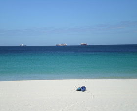 Leighton Beach - Tourism Brisbane 0