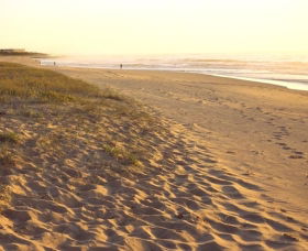 Fairy Meadow Beach - Tourism Brisbane 0