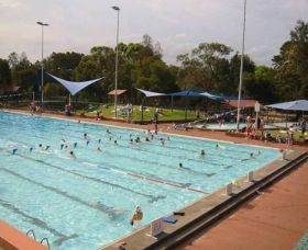 Manly Boy Charlton Swim Centre - Brisbane Tourism 0