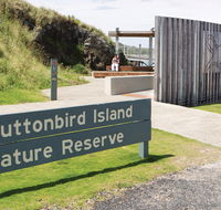 Muttonbird Island Outdoor learning space - Tourism Brisbane