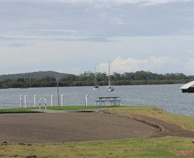 Laurieton Riverside Seafoods - Tourism Brisbane 2