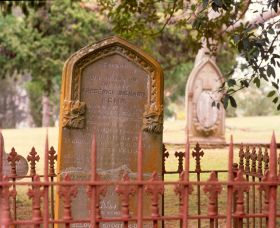 Kooloonbung Creek Nature Reserve And Historic Cemetery - Tourism Brisbane 0