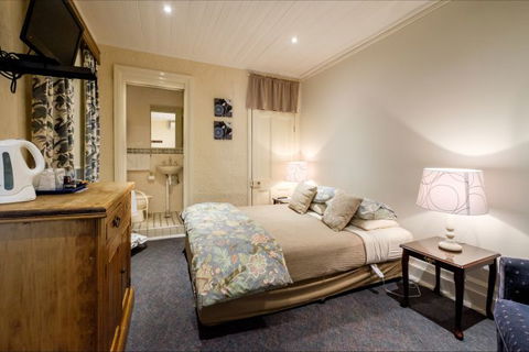 Peel Inn Nundle - Tourism Brisbane 1