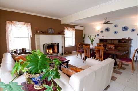 Villa Cavour Bed And Breakfast - Tourism Brisbane 2