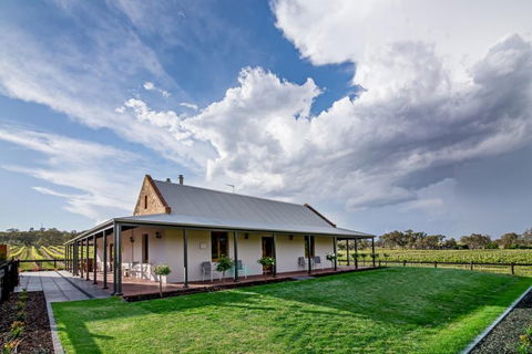Brockenchack Vineyard - Brisbane Tourism 0