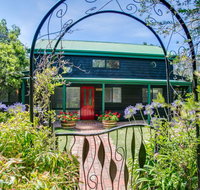 Hidden Treasure at Pirates Bay - Tourism Brisbane