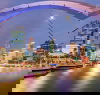 Swan River Twilight Cruise - Tourism Brisbane