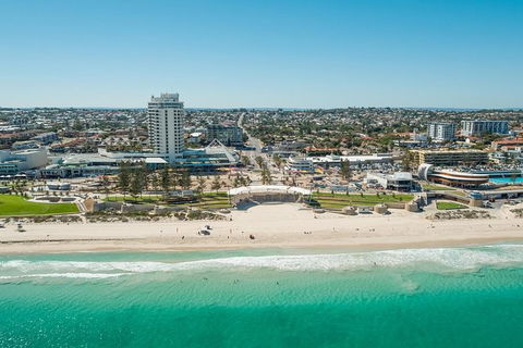 A Day Of Leisure On The Sunset Coast - Tourism Brisbane 0